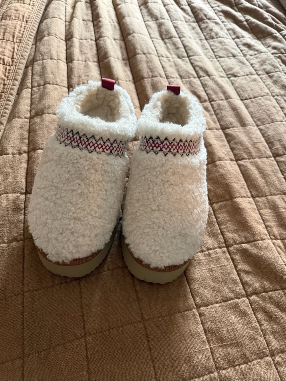 Cozy Cream Sherpa Slip-On Slippers
